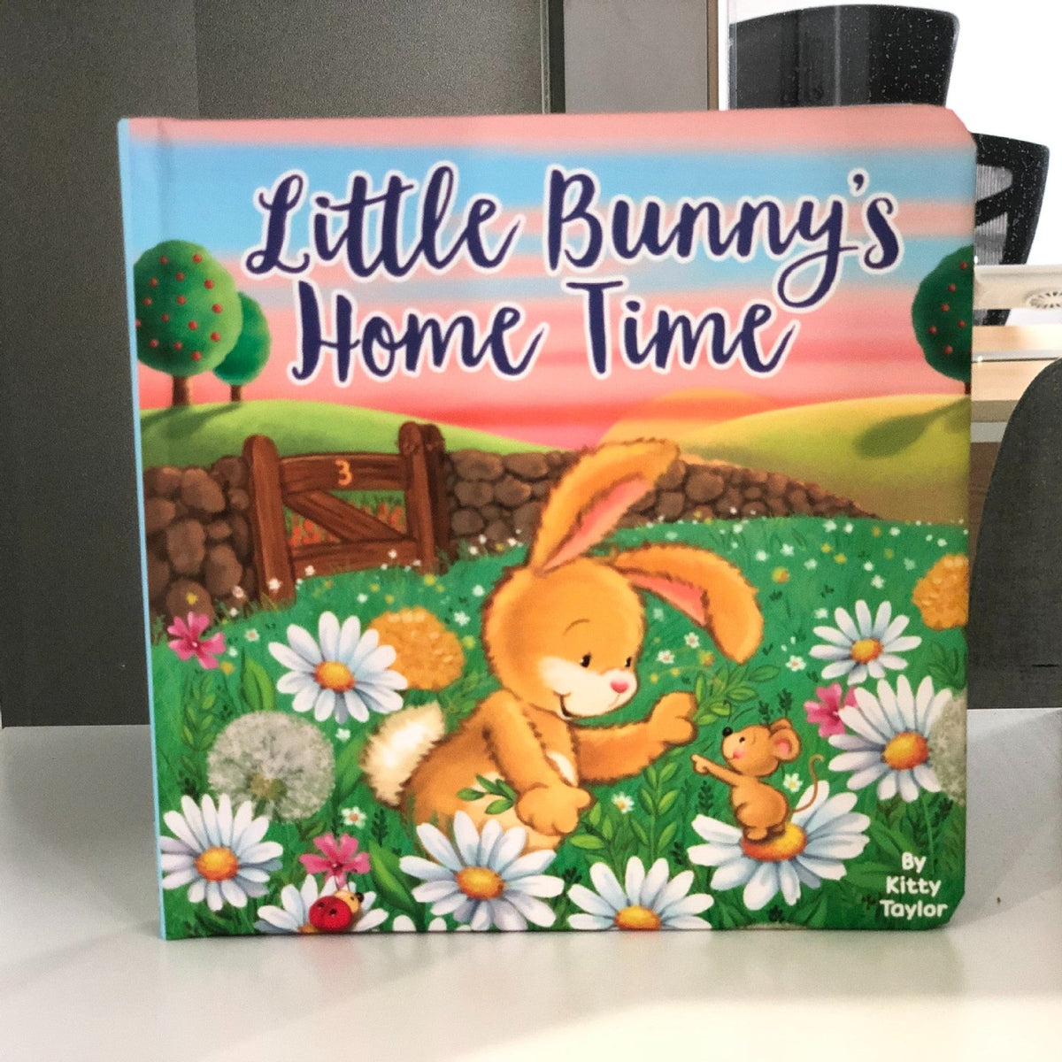 Original English Picture Books with Audio, Choose from the Young Children Series of English Picture Books and English Reading Materials for Children