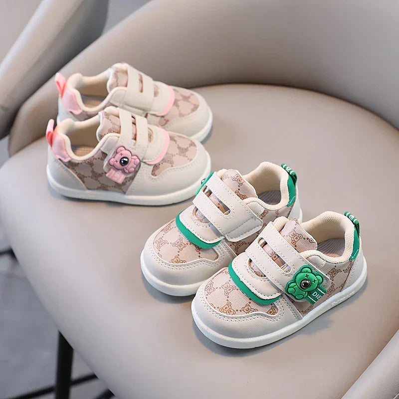 1 pairs Baby Shoes Spring New Baby Soft Sole Versatile  kid's Walking Shoes Little Bear Girls Sports Shoes Cartoon Casual Shoes